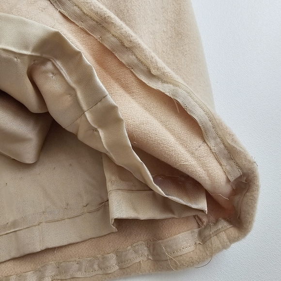 Vintage 100% Luxurious Cashmere Elegant  Cream Coat Robe, Detachable Fur Collar - Picture 13 of 16